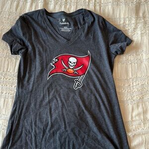 Tamp Bay Buccaneers Football tee